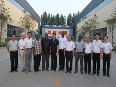 熱烈歡迎非洲諸國大使代表團(tuán)訪問天意機(jī)械！