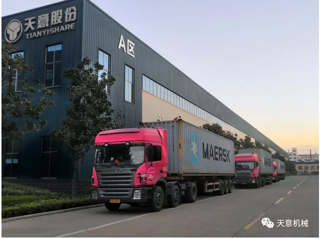 天意機(jī)械為柬埔寨客戶(hù)加工生產(chǎn)年產(chǎn)80萬(wàn)平方輕質(zhì)墻板生產(chǎn)線(xiàn)成功裝車(chē)啟運(yùn)！